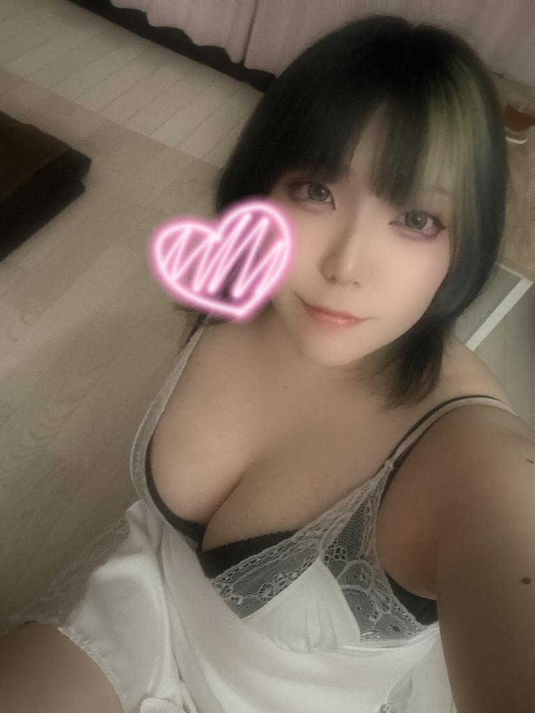 やや